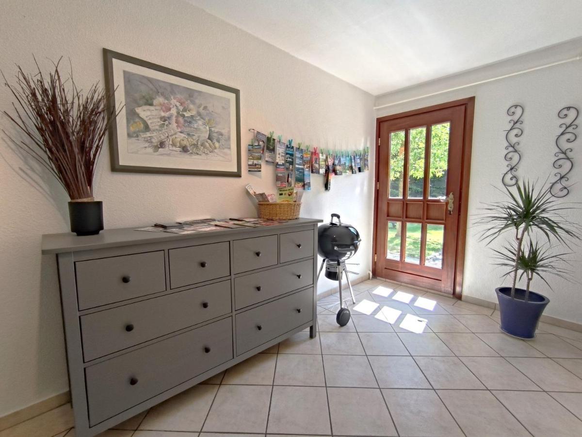 Ferienwohnung Zwischen Den Meeren - Schoene Und Gemuetliche Fewo Mit Garten Dorpstedt Exterior photo